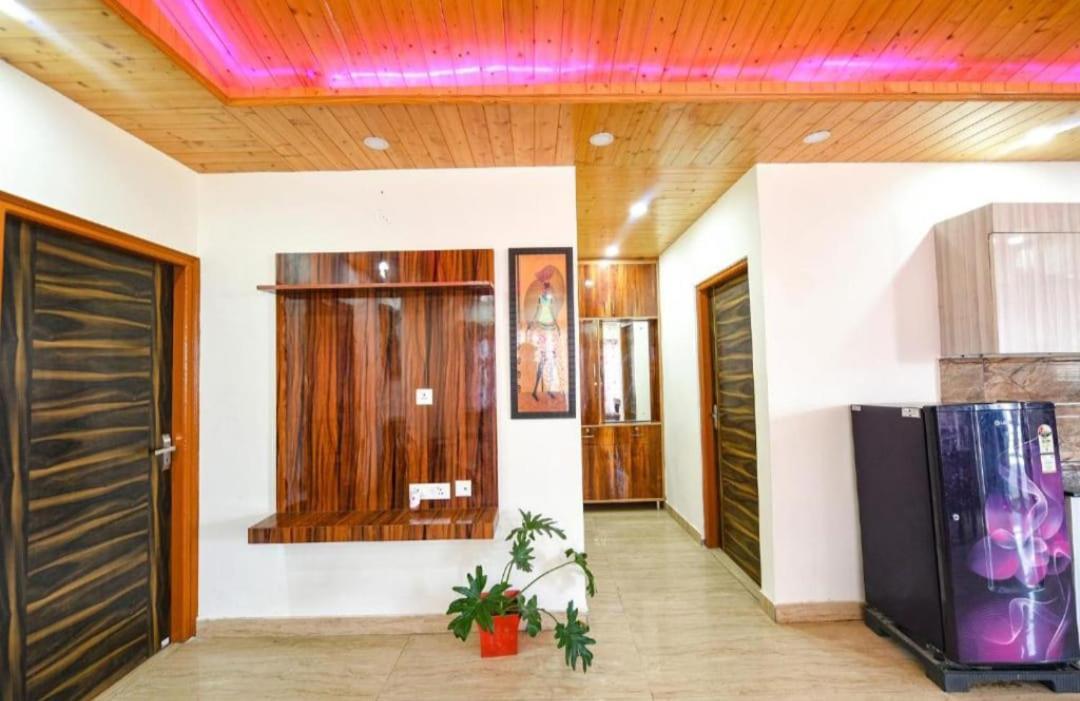The Western Heights I Serviced Apartments I Pvt Balcony I Lift I Peacefull Area I Family Accomodation I Kasauli I By Exotic Stays Exteriér fotografie