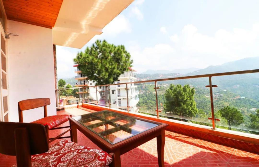 The Western Heights I Serviced Apartments I Pvt Balcony I Lift I Peacefull Area I Family Accomodation I Kasauli I By Exotic Stays Exteriér fotografie